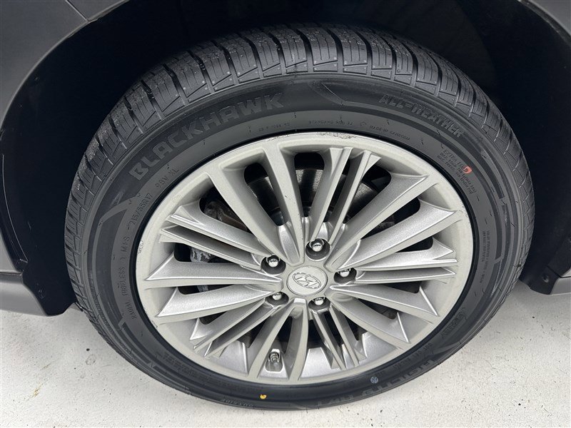 Used 2018 Hyundai Kona SEL image 14