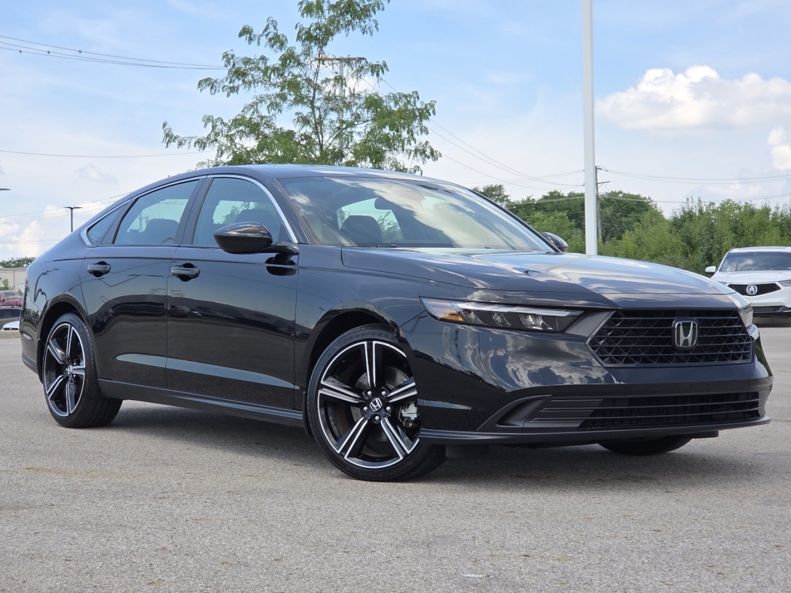 Used 2025 Honda Accord Sport image 2
