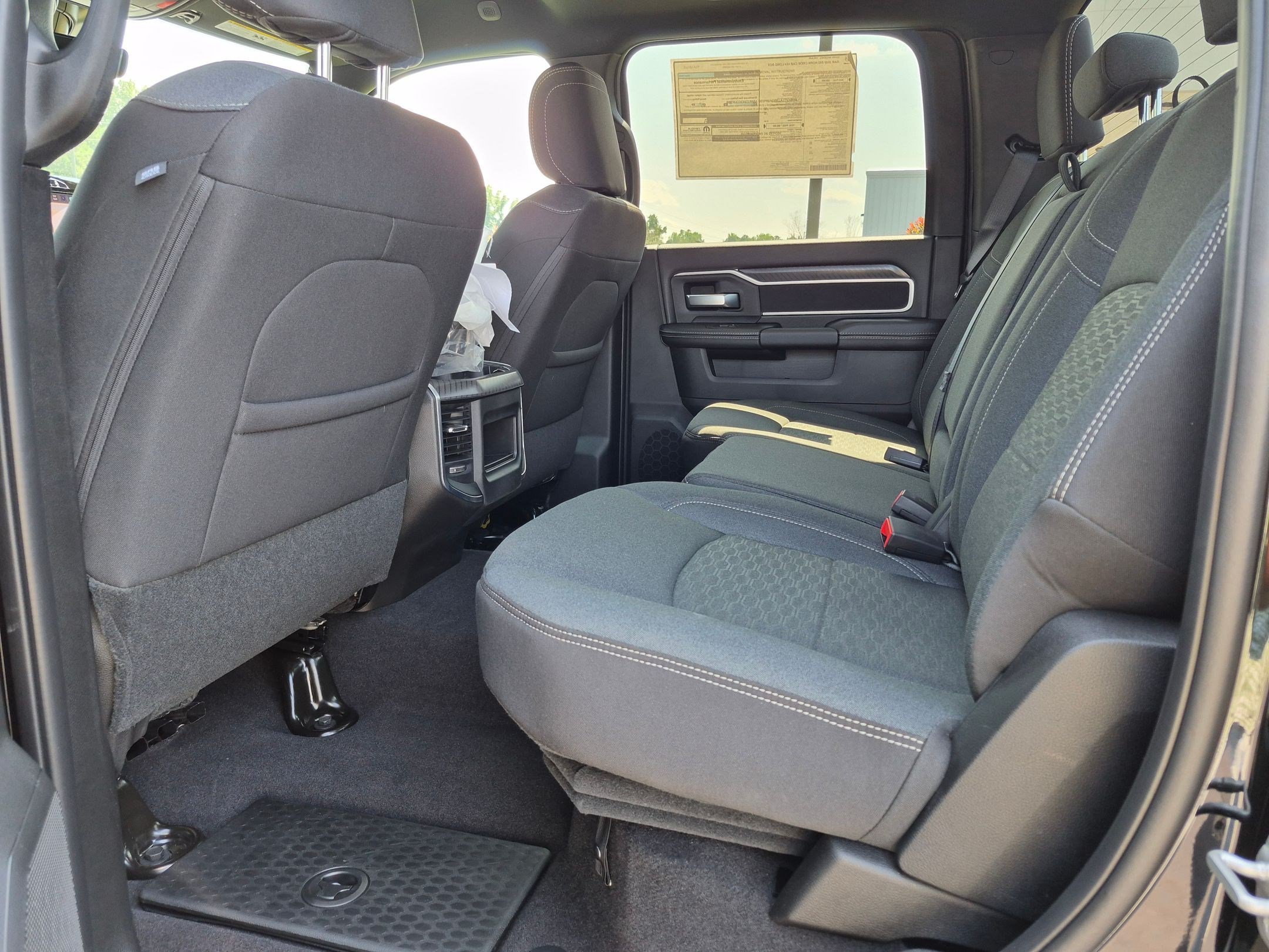 New 2026 RAM 3500 Big Horn AWD/4WD image 17