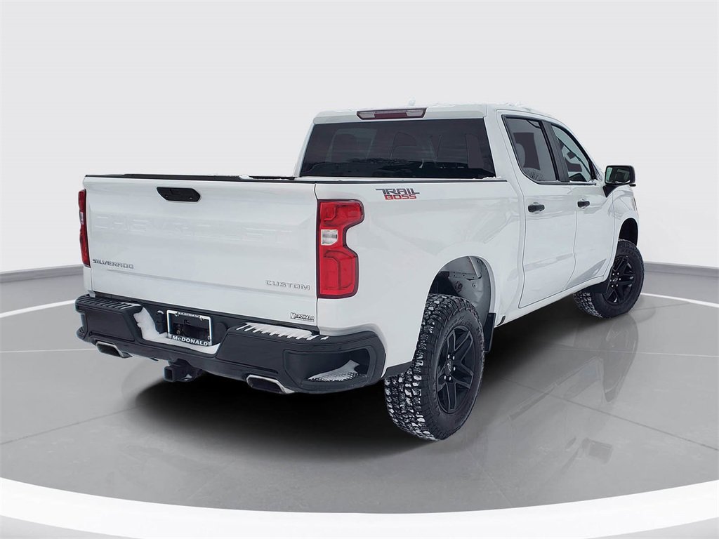 Used 2020 Chevrolet Silverado 1500 Custom Trail Boss w/ Custom Convenience Package image 3