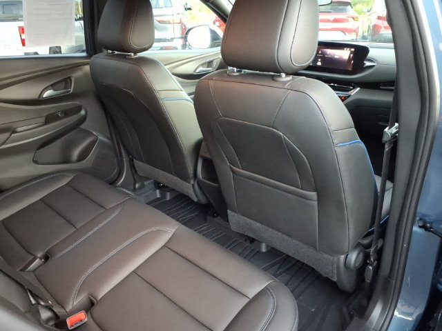 Used 2025 Buick Envista Sport Touring w/ Convenience I Package FWD image 22