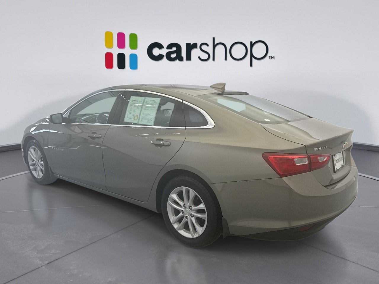 Used 2017 Chevrolet Malibu LT FWD image 3