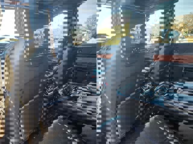 Used 2019 Lincoln Navigator L Reserve image 17