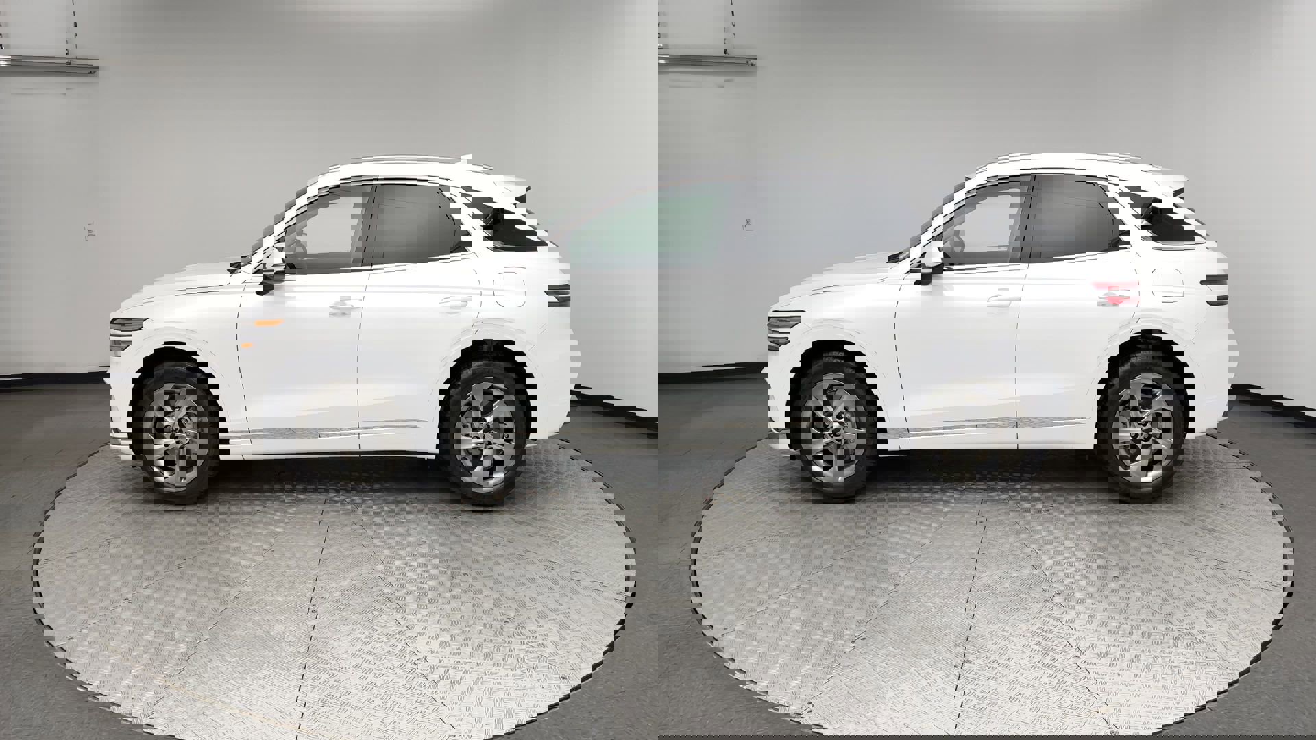 Certified 2026 Genesis GV70 2.5T Select image 5