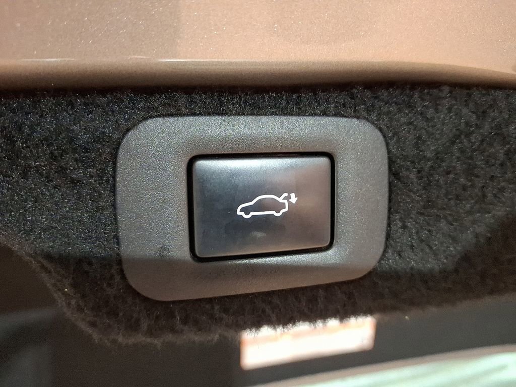 Used 2018 Lexus LS 500h 500h Base image 28