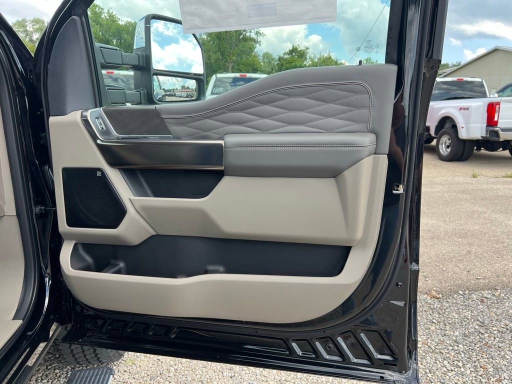 New 2025 Ford F350 Platinum w/ Platinum Plus Package image 20