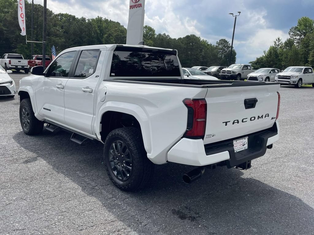 Used 2025 Toyota Tacoma SR5 RWD image 4