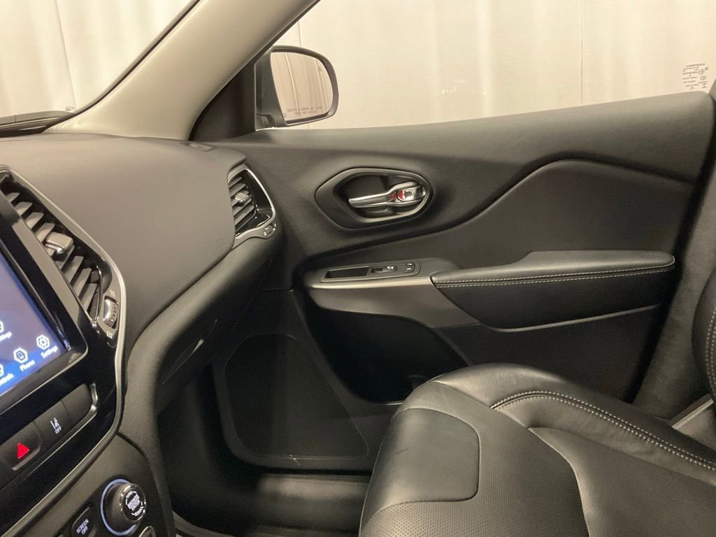 Used 2022 Jeep Cherokee Limited image 23