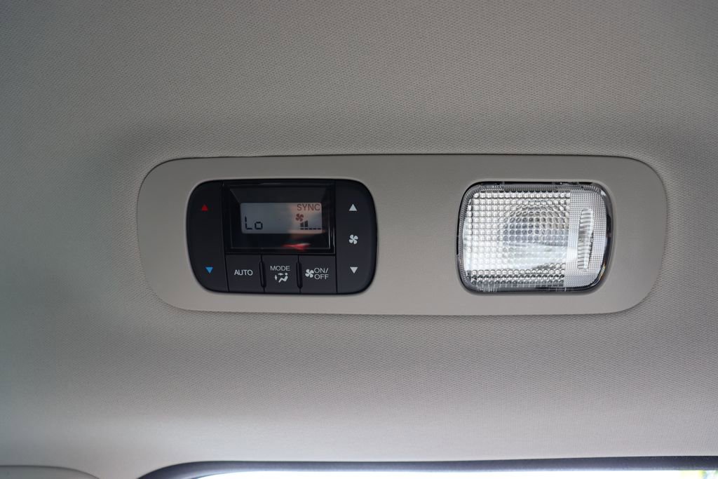 Used 2026 Honda Odyssey Elite image 16