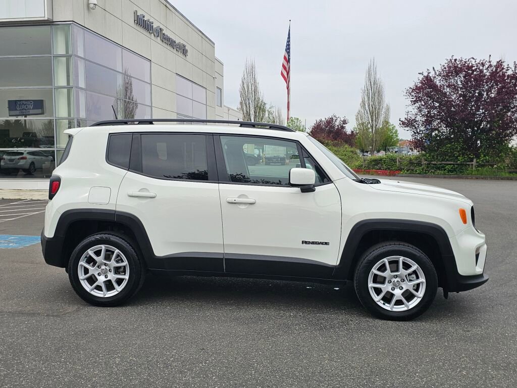 Used 2021 Jeep Renegade Latitude w/ Sun & Sound Group AWD/4WD image 8