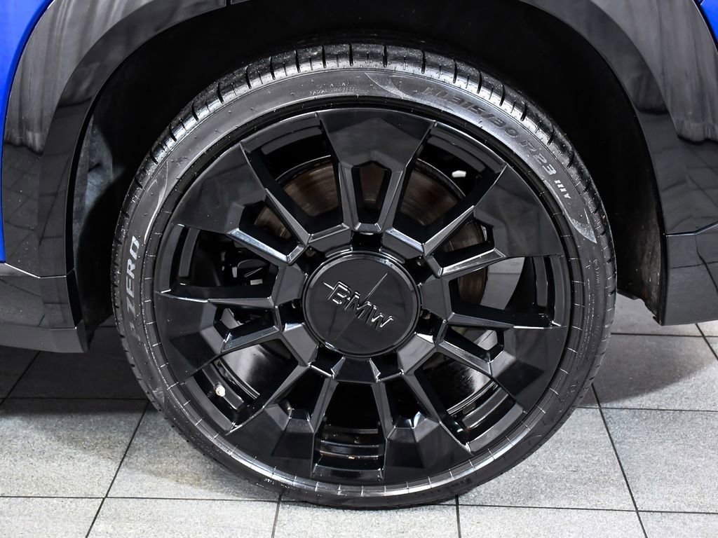 Used 2023 BMW XM AWD/4WD image 8