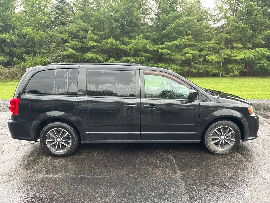Used 2015 Dodge Grand Caravan R/T w/ Driver Convenience Group FWD image 5