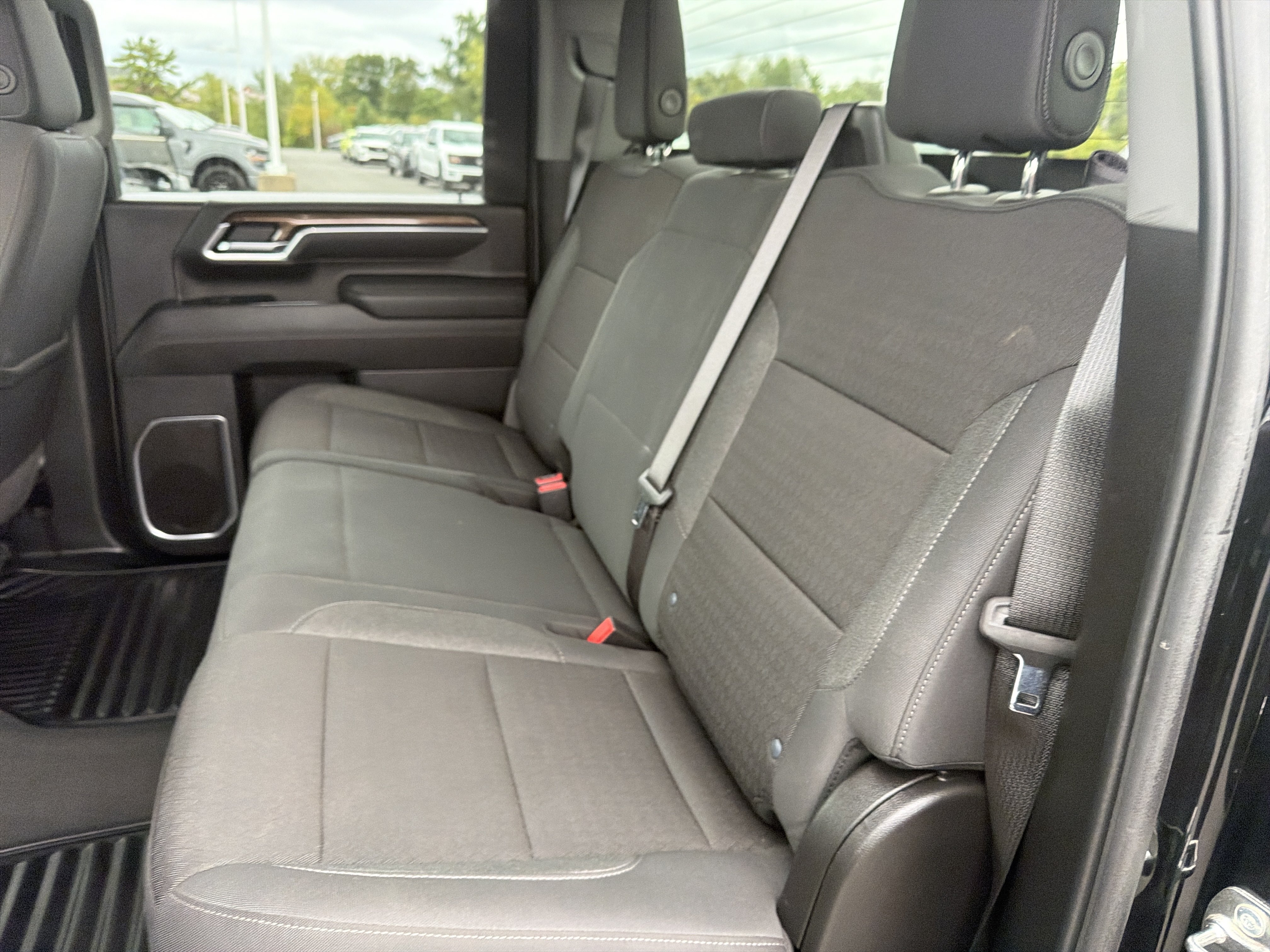 Used 2025 Chevrolet Silverado 2500 LT w/ Convenience Package AWD/4WD image 11