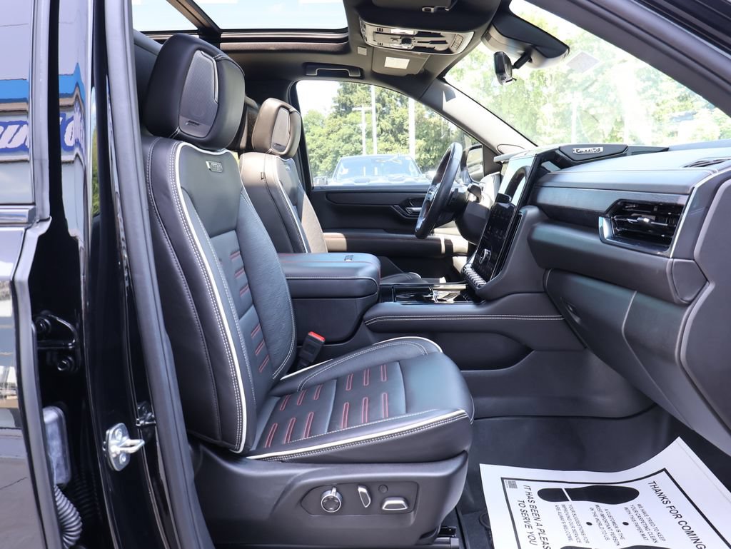 Certified 2025 GMC Yukon AT4 Ultimate AWD/4WD image 48