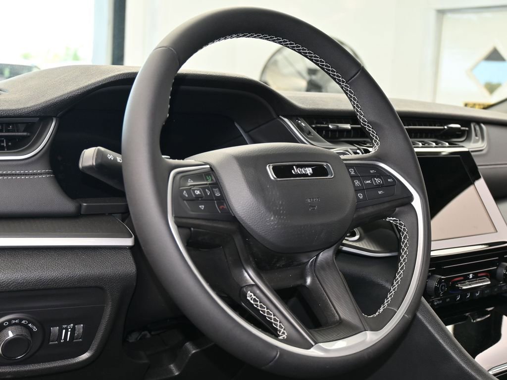New 2026 Jeep Grand Cherokee Laredo RWD image 13