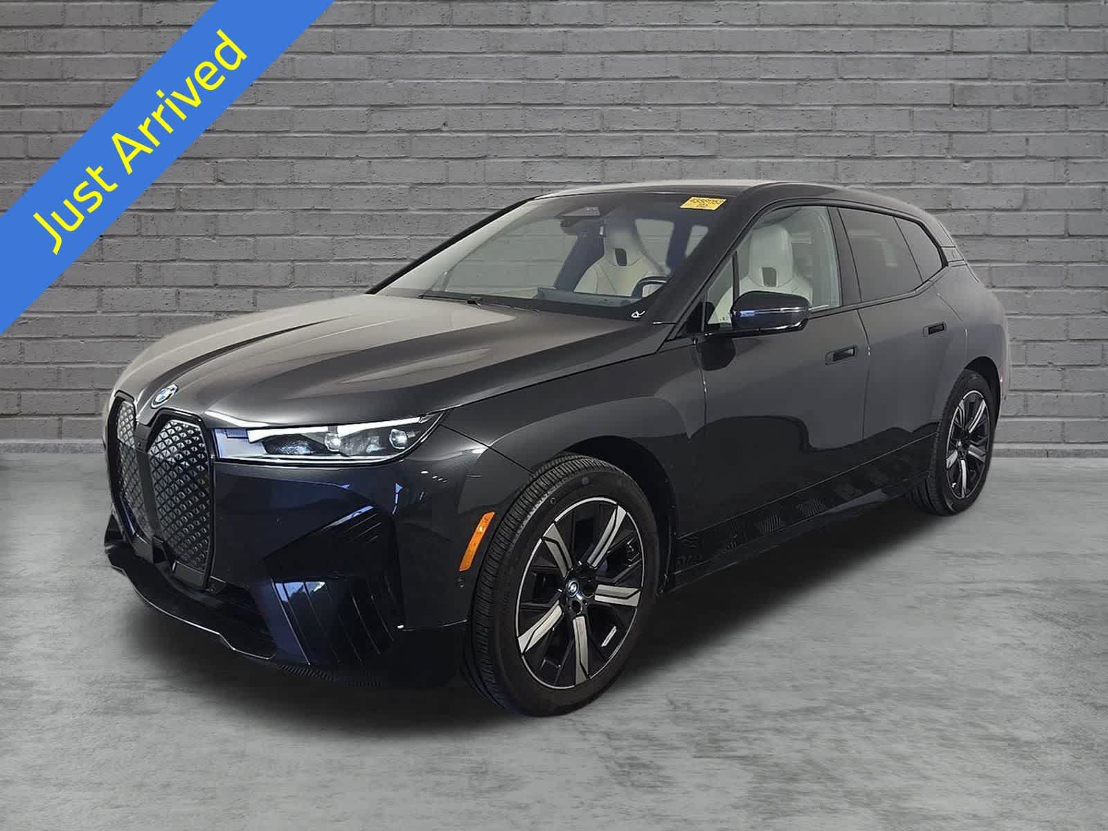 Used 2024 BMW iX xDrive50 w/ Sport Package AWD/4WD video 1