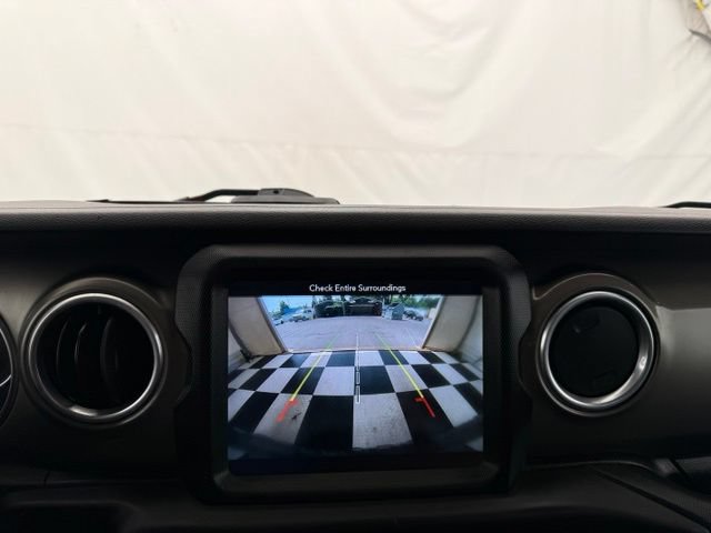 Used 2018 Jeep Wrangler Rubicon w/ Uconnect 4C Nav & Sound Group AWD/4WD image 32