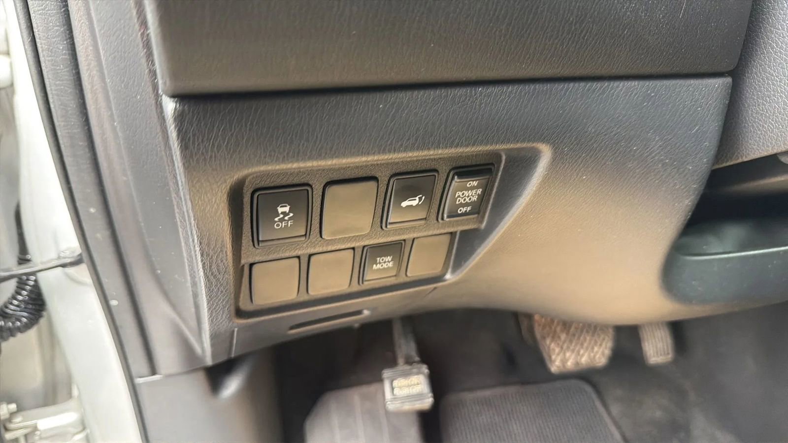 Used 2013 Nissan Pathfinder SL image 17