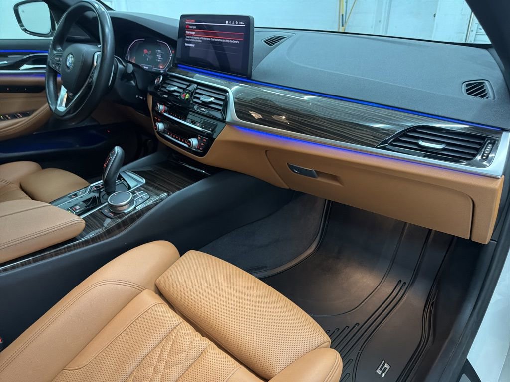 Used 2021 BMW 540i w/ Premium Package image 29