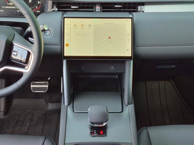 New 2026 Land Rover Discovery Sport Landmark AWD/4WD image 11