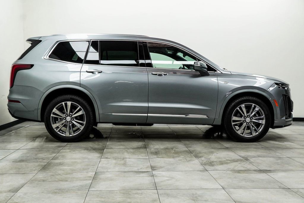 Used 2025 Cadillac XT6 Premium Luxury image 10