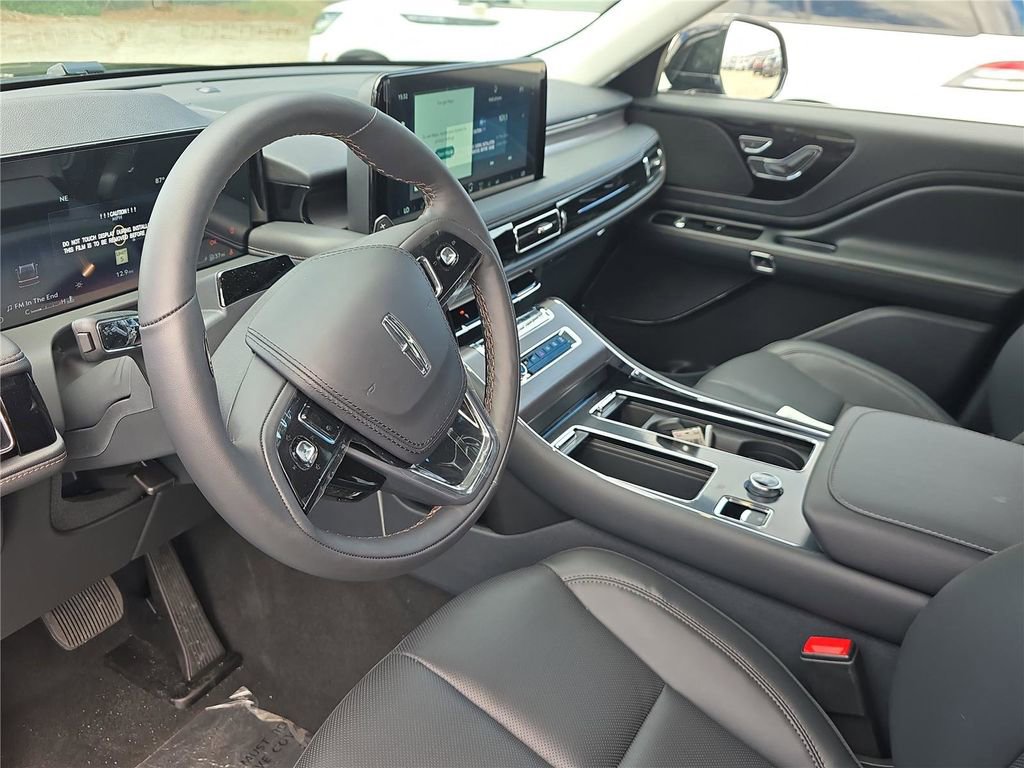 New 2026 Lincoln Aviator 2WD image 16