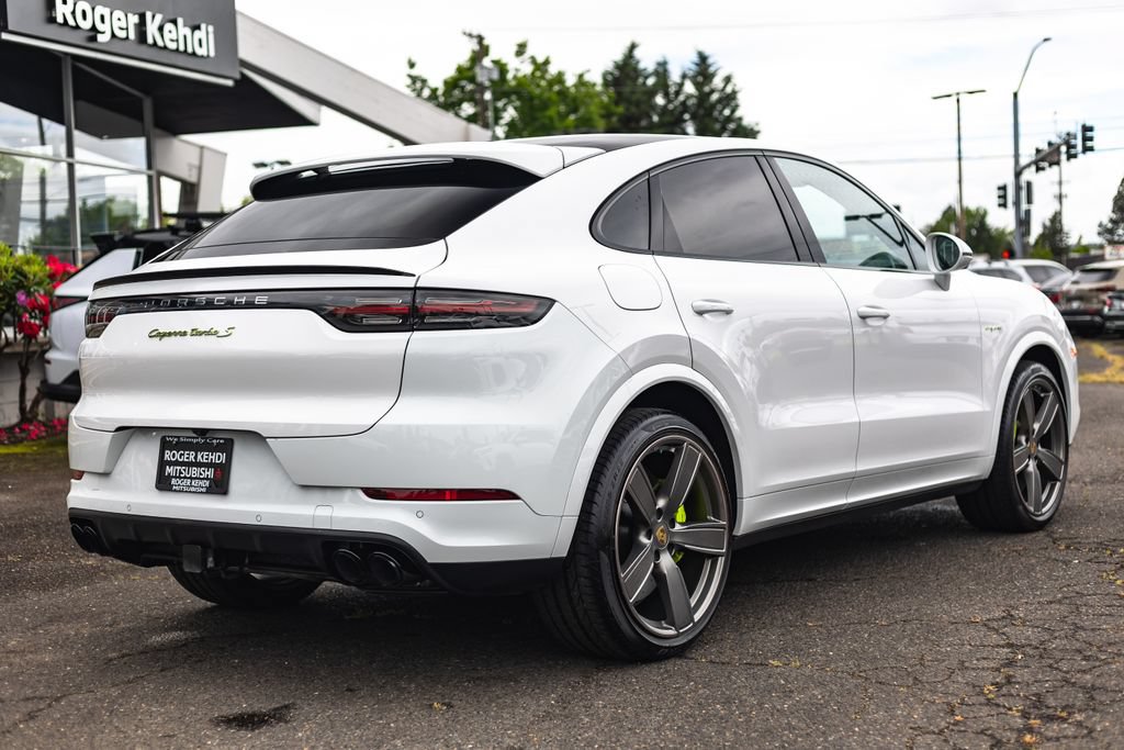 Used 2023 Porsche Cayenne Turbo S AWD/4WD image 10