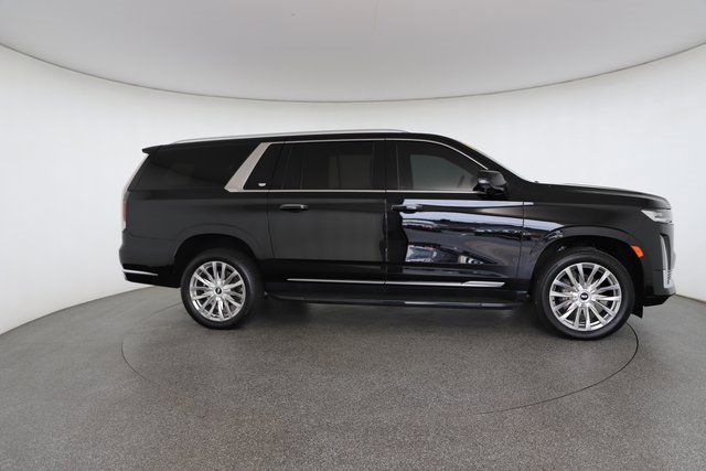 Used 2022 Cadillac Escalade ESV Premium Luxury image 23