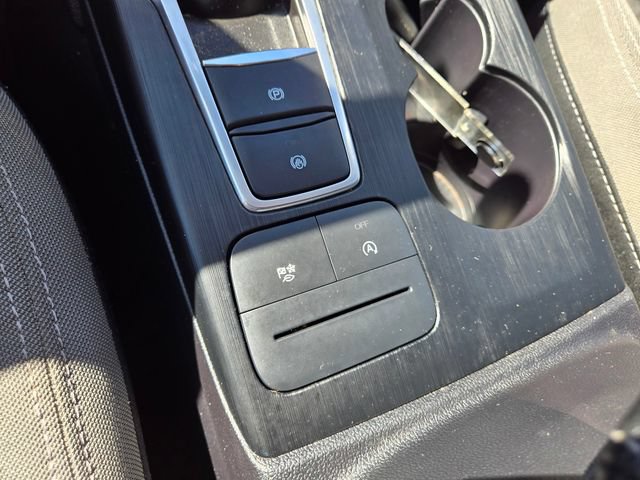Certified 2022 Ford Escape SE w/ SE Sport Appearance Package FWD image 25