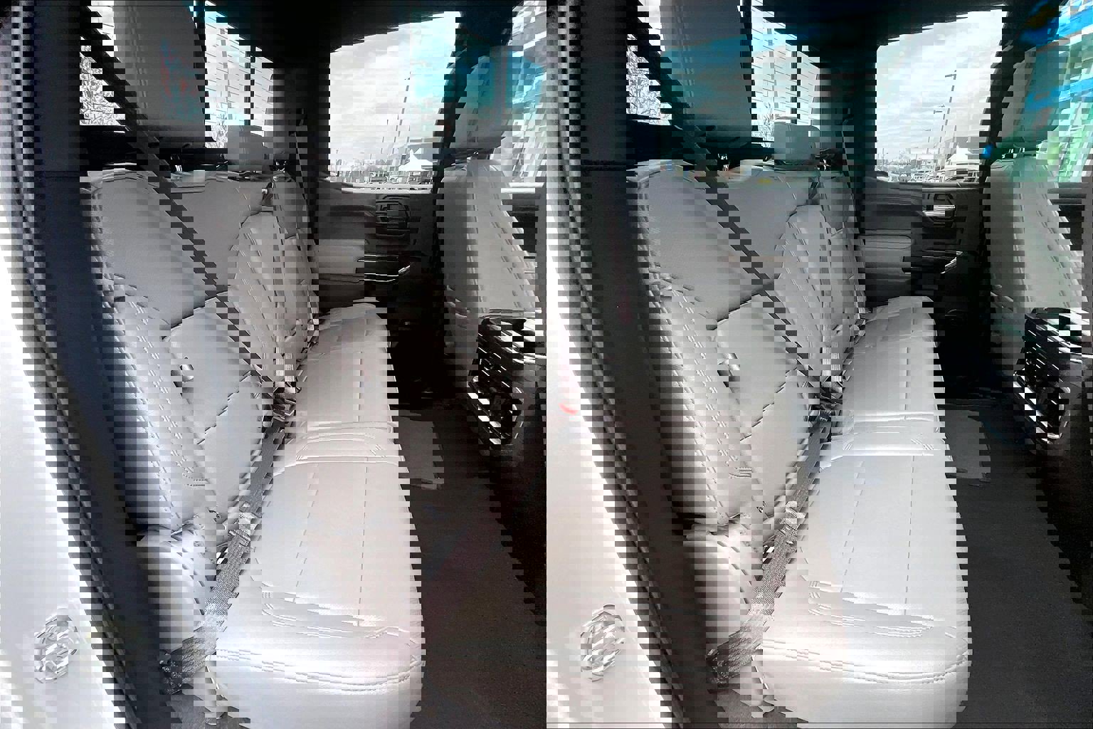 Used 2021 GMC Sierra 1500 SLT w/ SLT Premium Package image 23