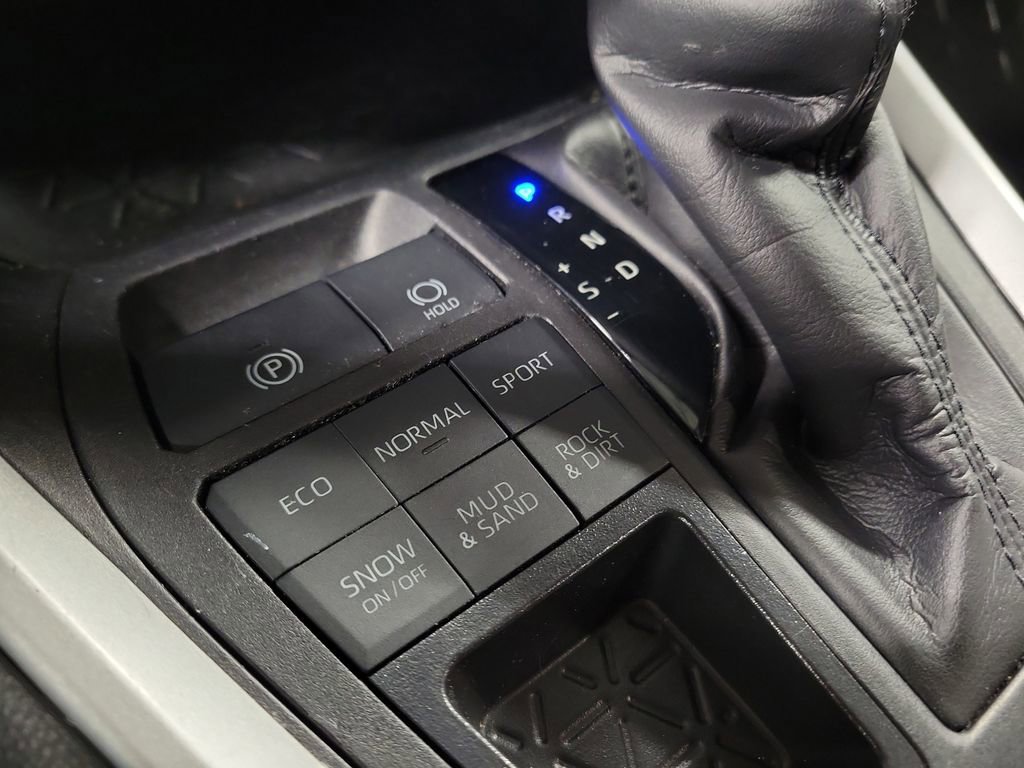 Used 2024 Toyota RAV4 LE image 15