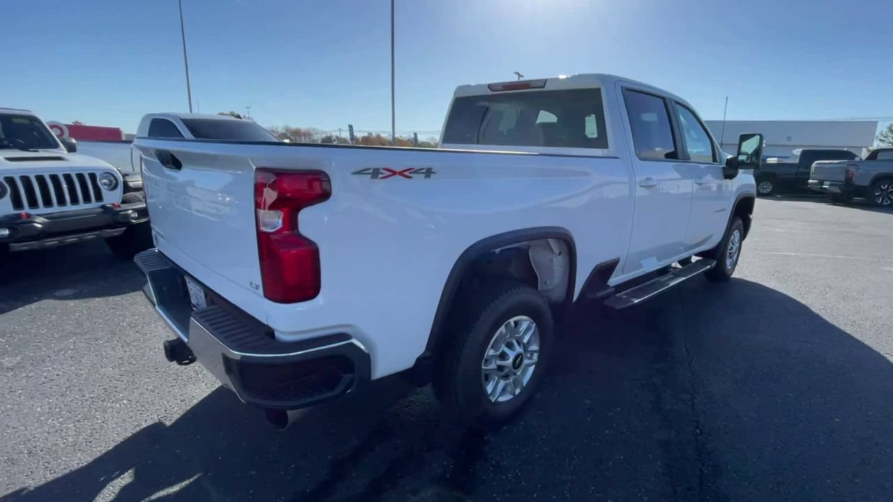 Used 2024 Chevrolet Silverado 2500 LT AWD/4WD image 9