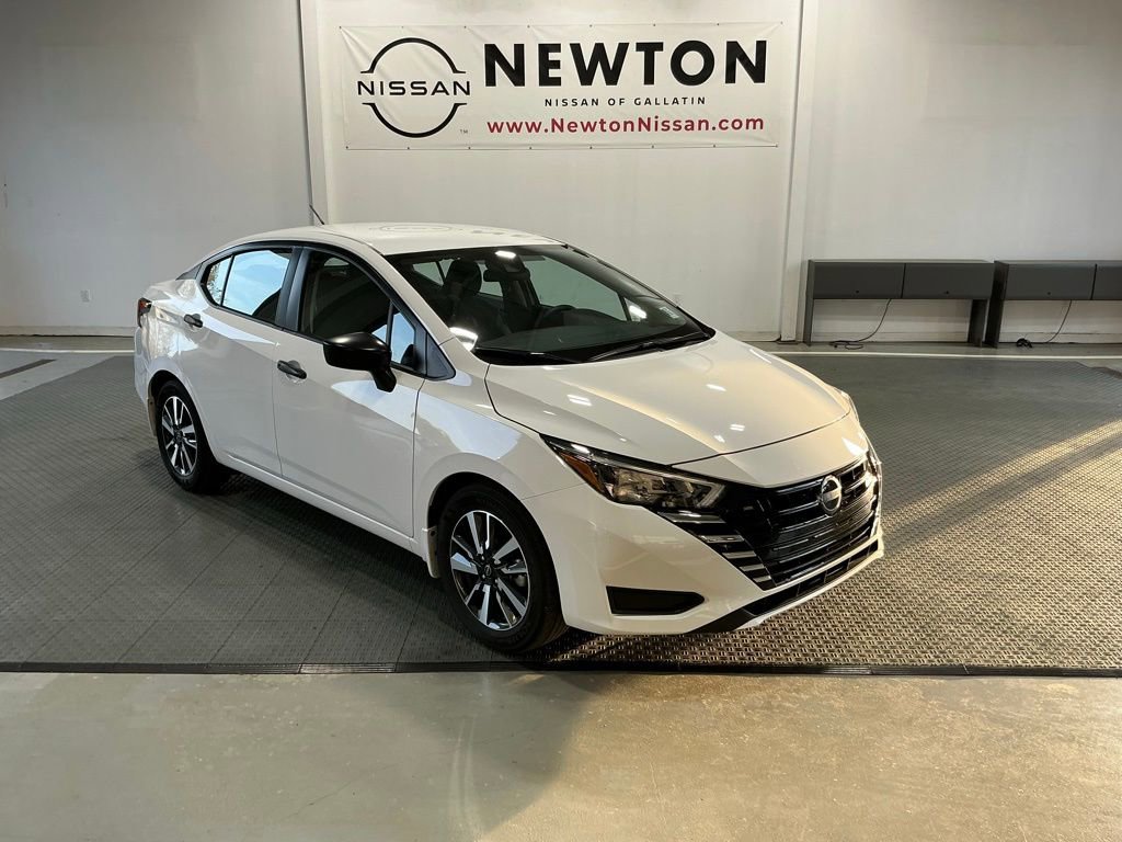 Used 2025 Nissan Versa S w/ S Plus Package image 1