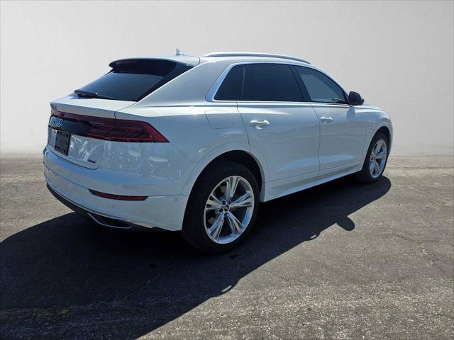 Used 2023 Audi Q8 Premium w/ Convenience Package AWD/4WD image 3