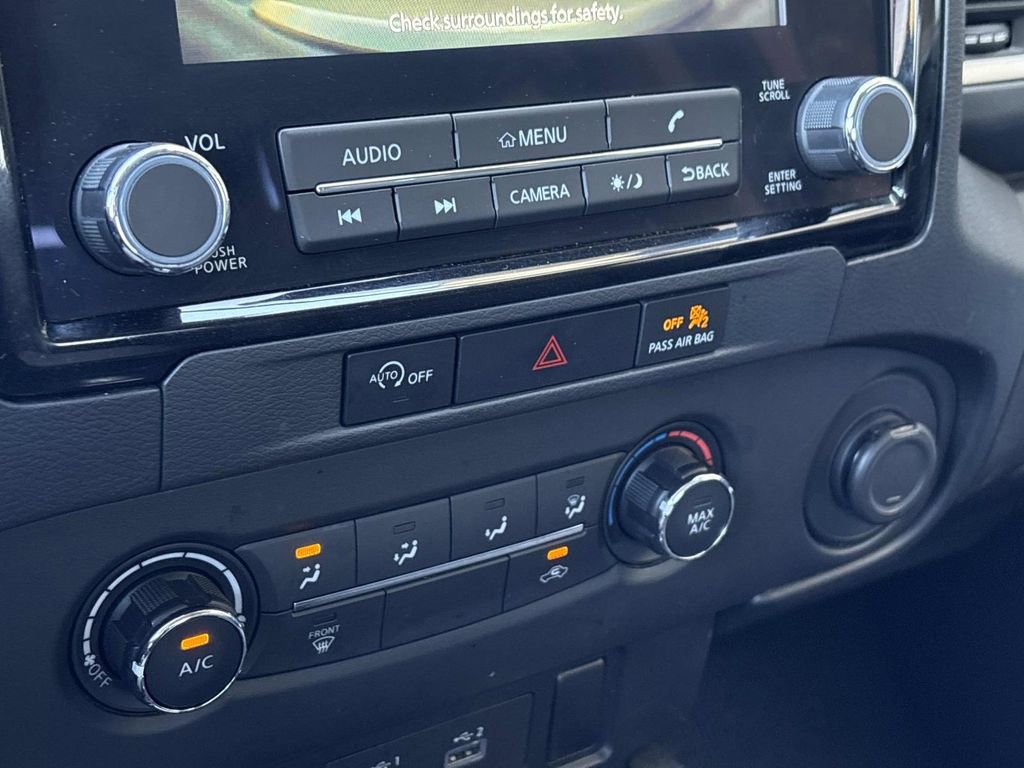 Used 2023 Nissan Frontier SV image 32