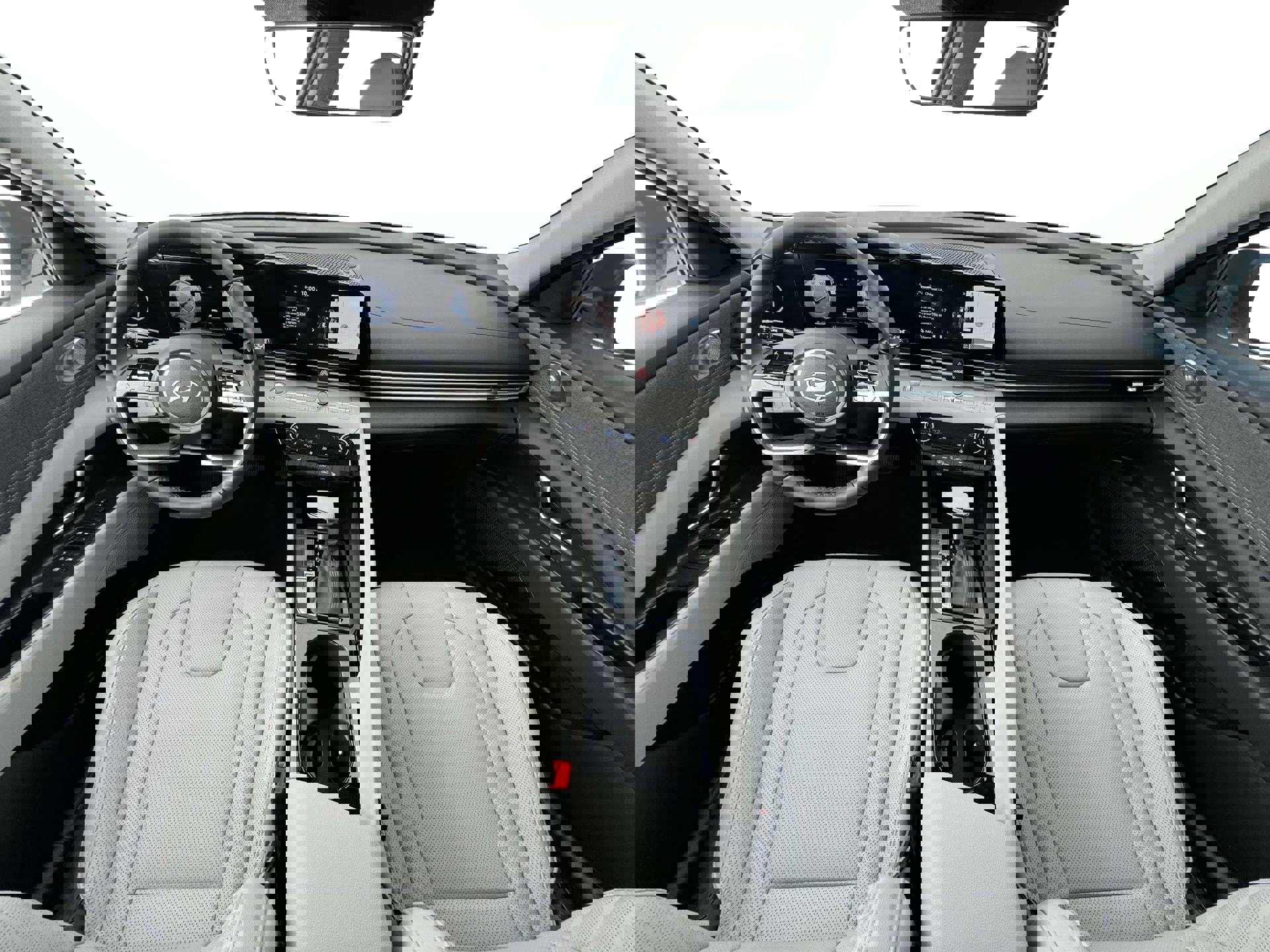 New 2025 Hyundai Elantra Limited image 13