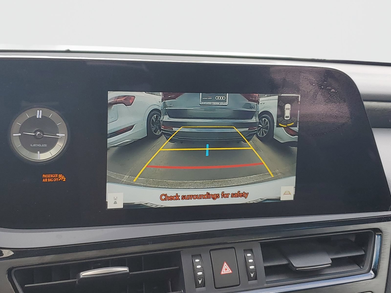 Used 2025 Lexus ES 300h w/ Premium Package FWD image 23