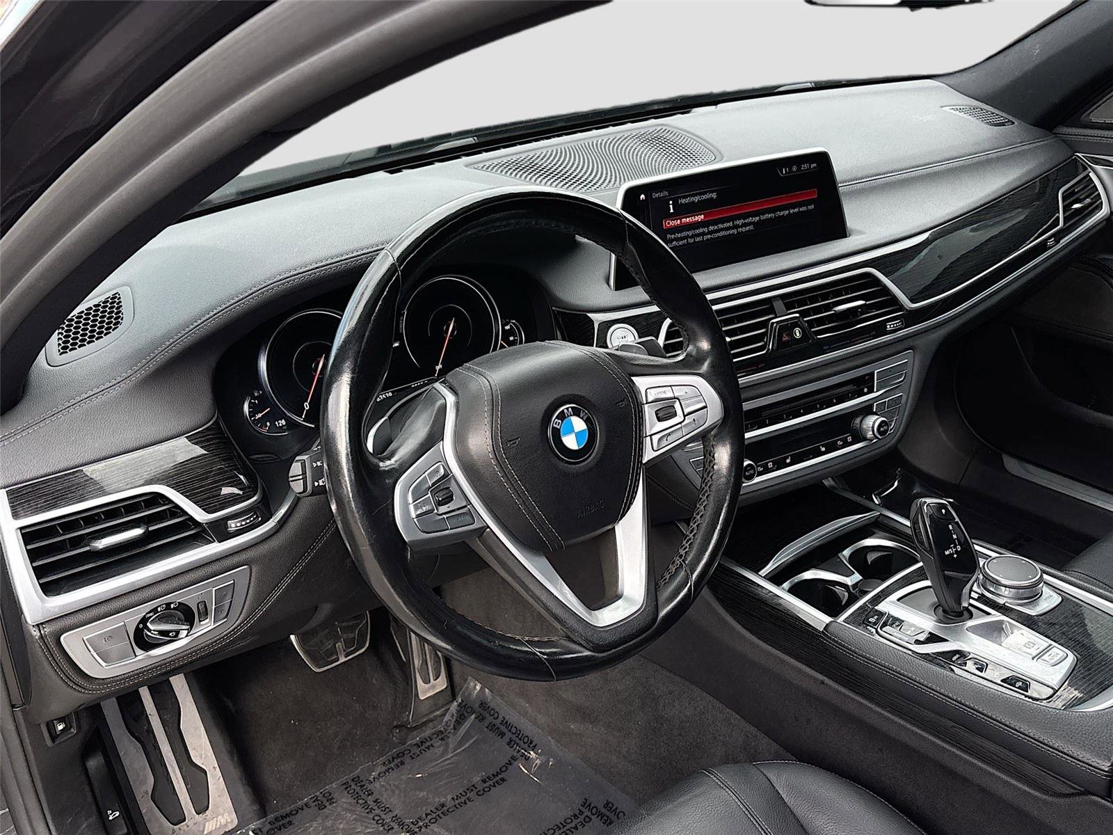 Used 2019 BMW 740e xDrive w/ M Sport Package image 9