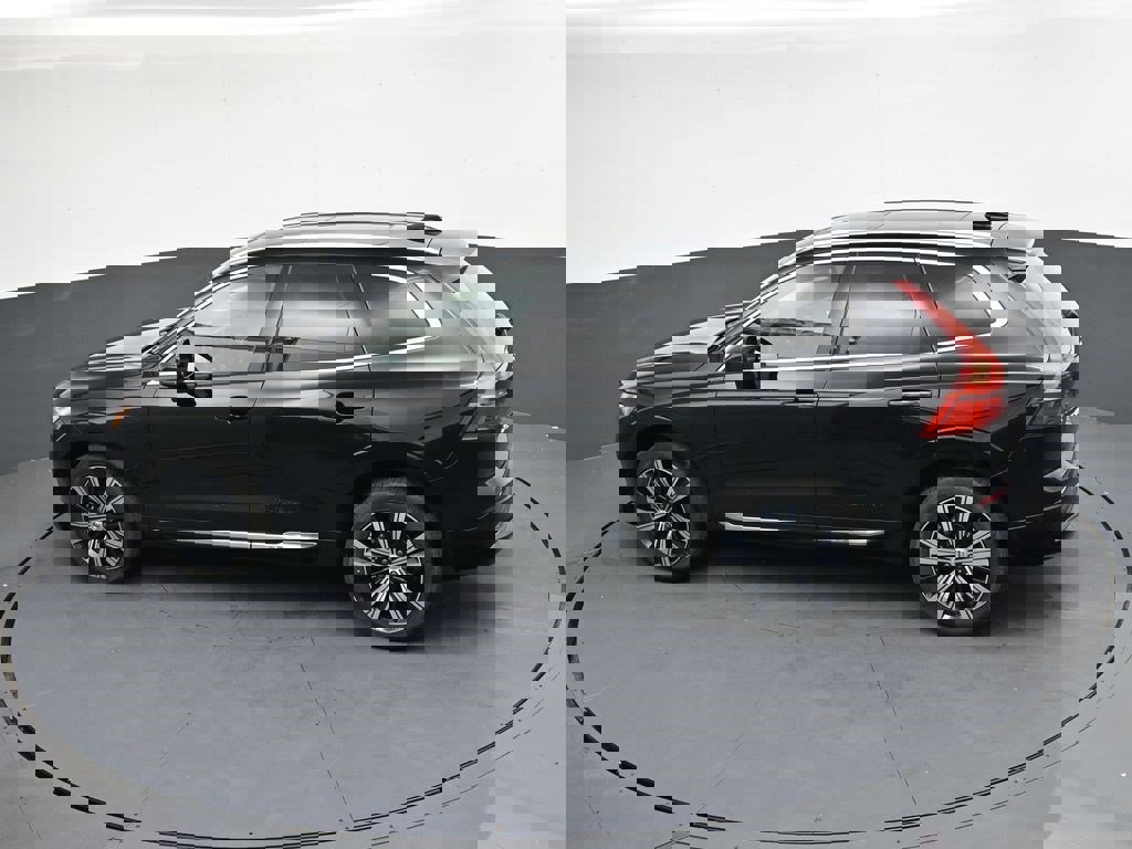 Used 2023 Volvo XC60 B5 Ultimate AWD/4WD image 29