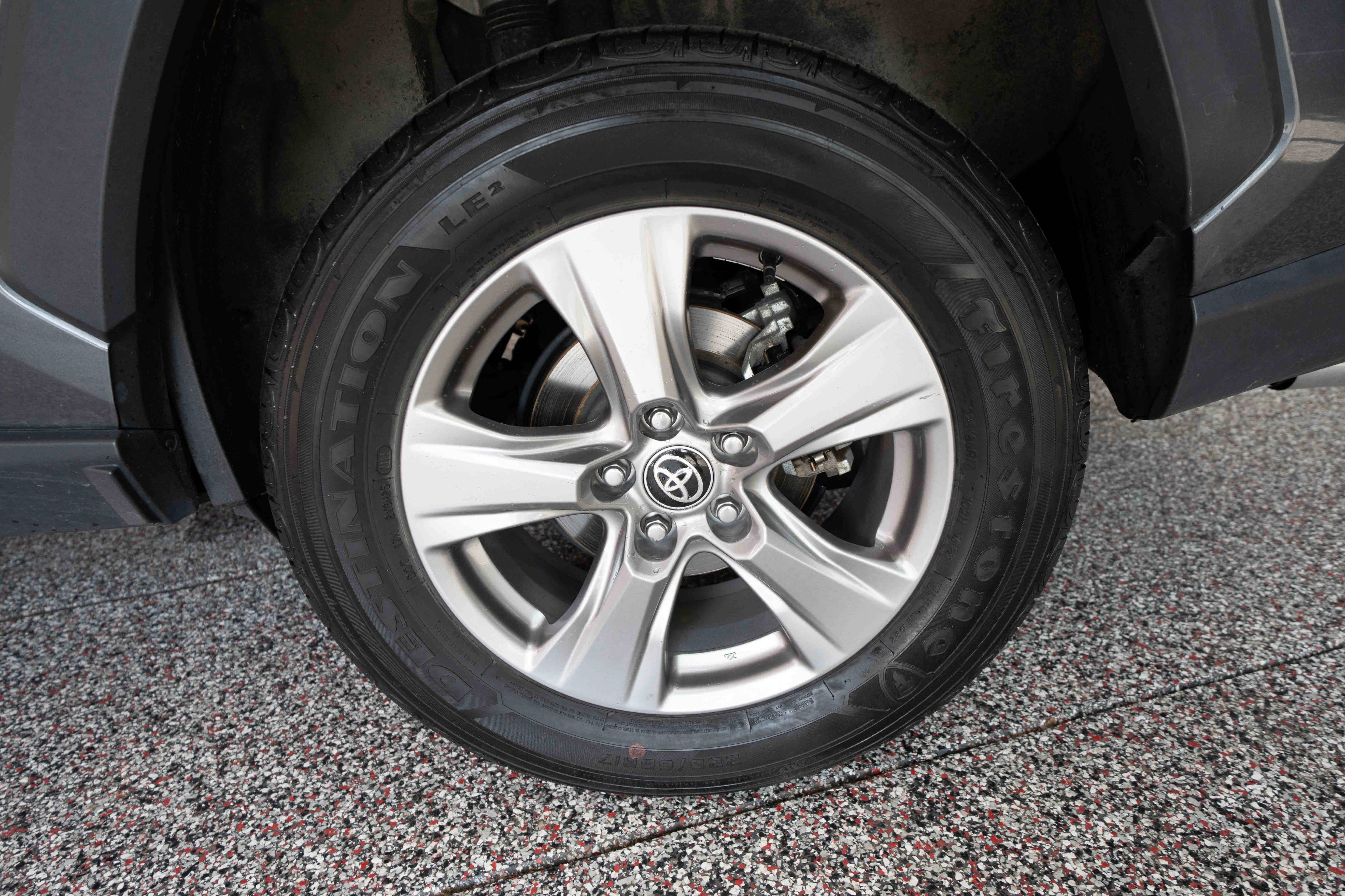 Used 2025 Toyota RAV4 XLE AWD/4WD image 29