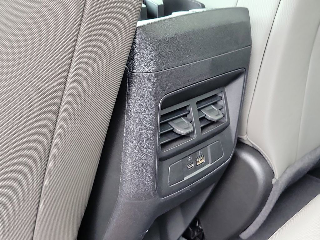 Used 2024 Chevrolet Colorado ZR2 w/ Technology Package AWD/4WD image 15