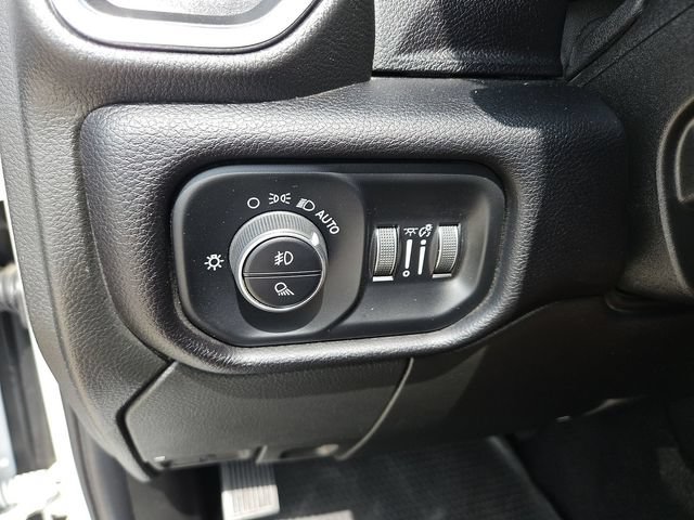 Used 2025 RAM 2500 Laramie AWD/4WD image 17