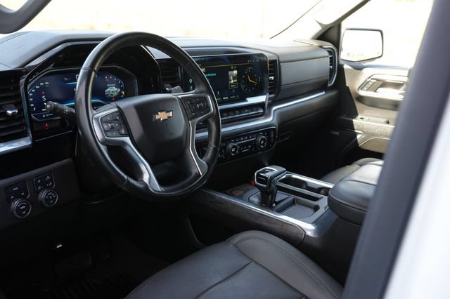 Used 2023 Chevrolet Silverado 1500 LTZ AWD/4WD image 10
