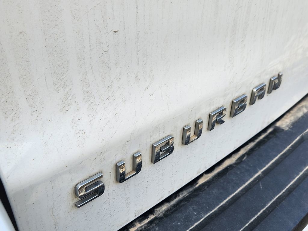 Used 2017 Chevrolet Suburban LT image 8