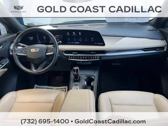 Certified 2024 Cadillac XT4 Luxury w/ Cold Weather Package FWD image 10