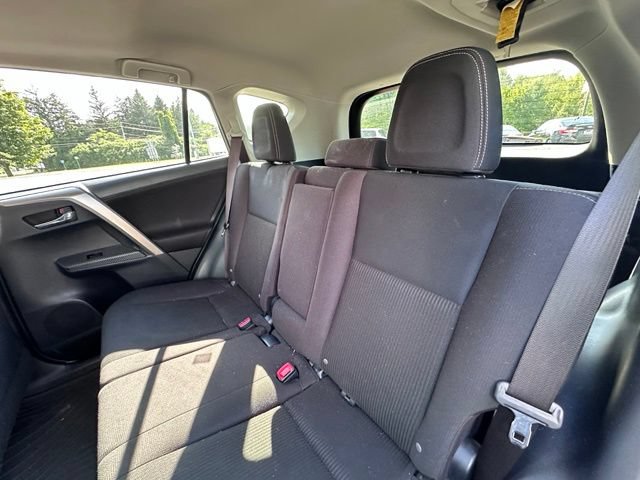 Used 2015 Toyota RAV4 XLE AWD/4WD image 11