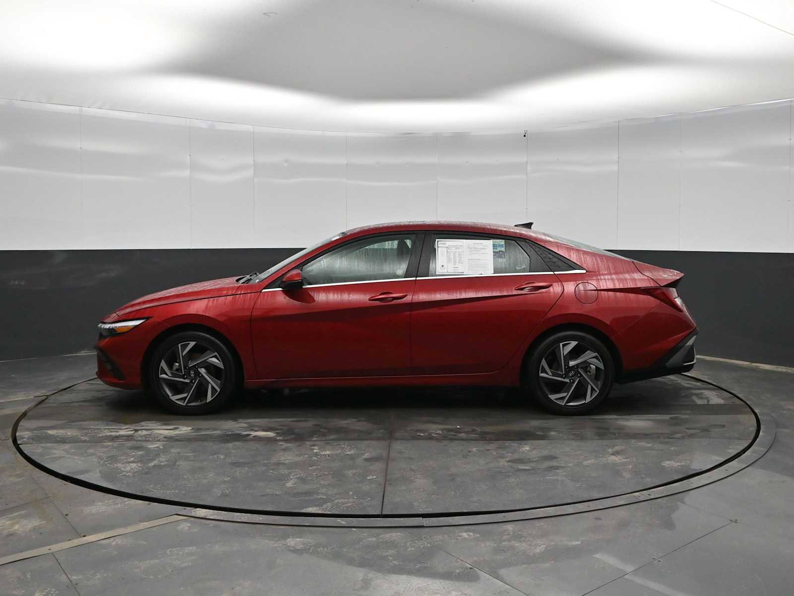 Certified 2025 Hyundai Elantra Limited image 5