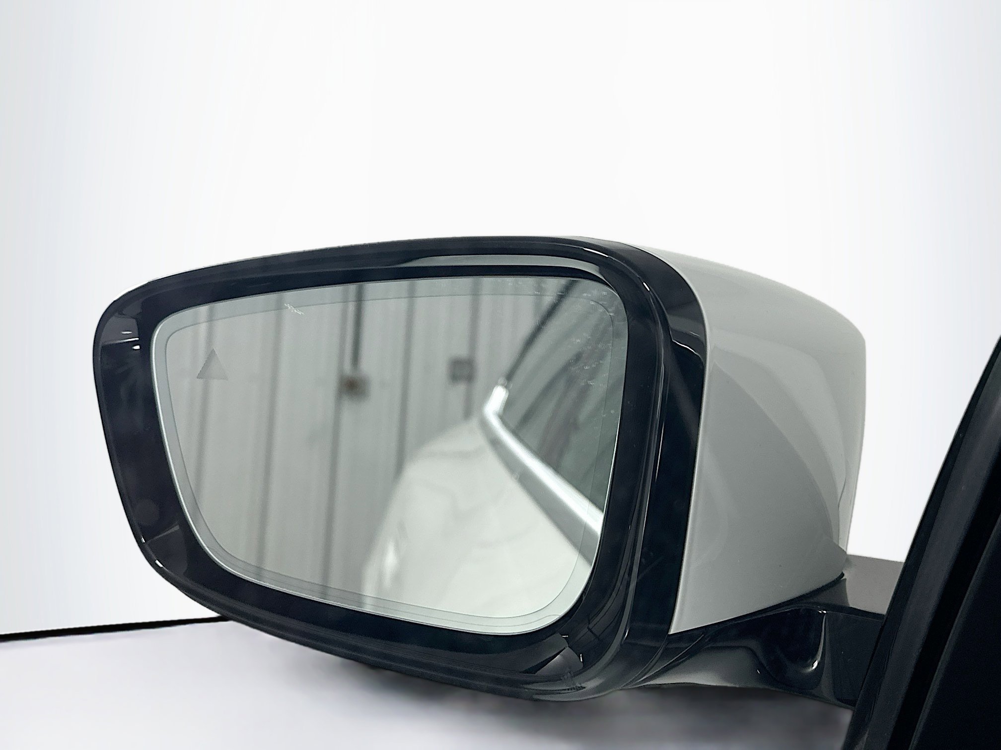 Used 2024 BMW i4 eDrive40 RWD image 16