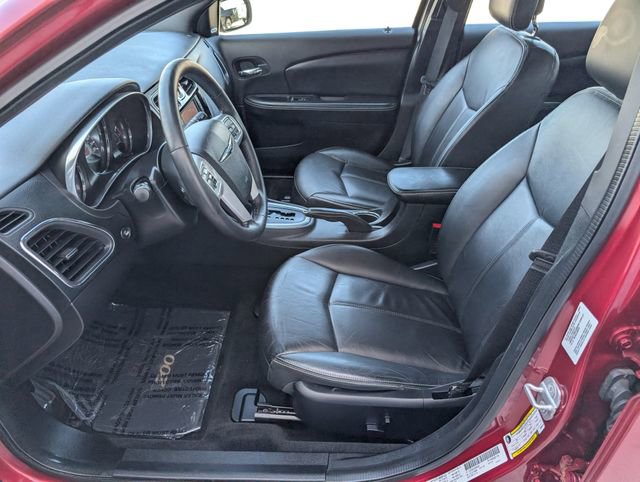 Used 2013 Chrysler 200 Limited image 2