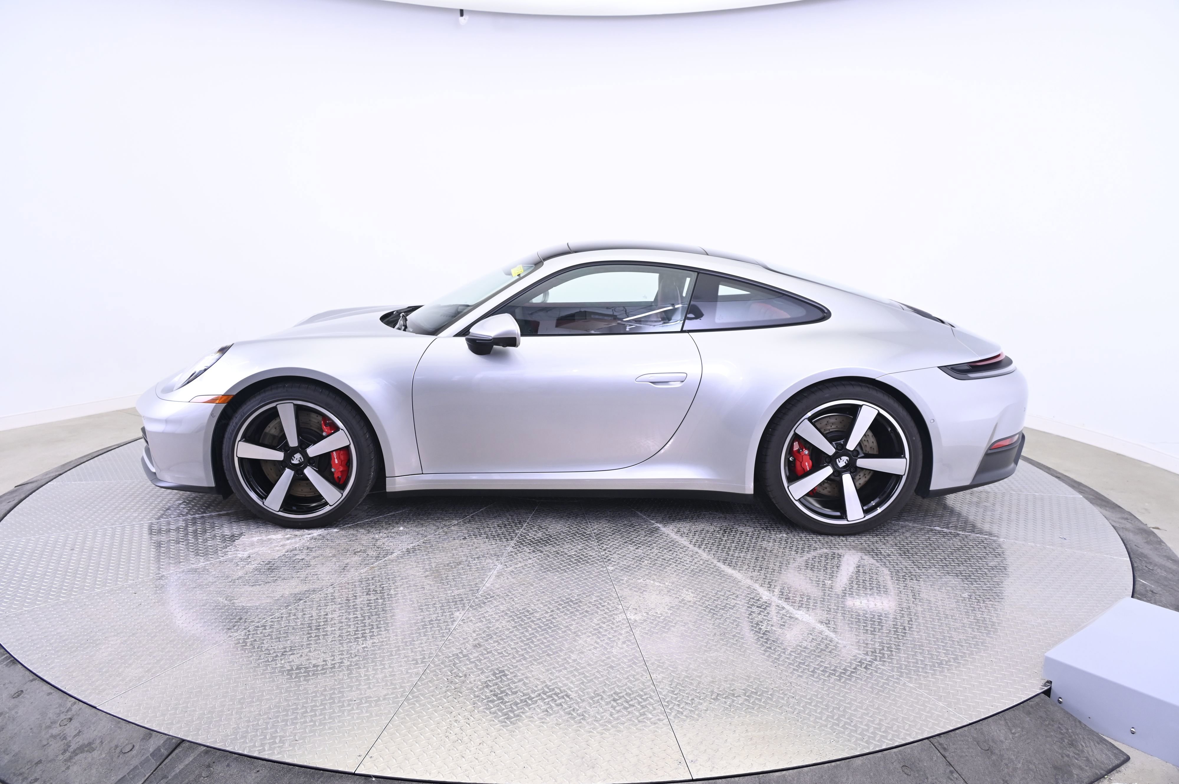 Certified 2025 Porsche 911 Carrera S image 2